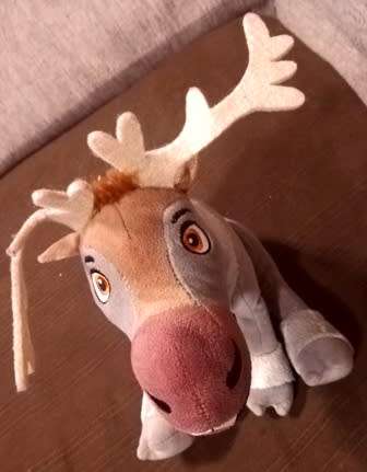 Disney`s Sven from Frozen. A gorgeous plush soft toy. 25cm.