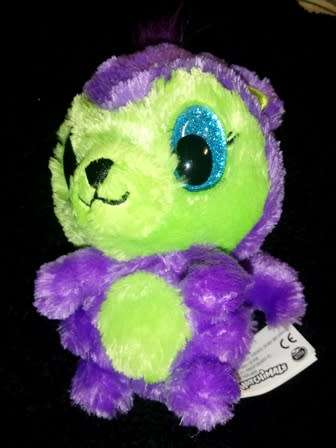 Hatchimals Soft Toy with Glitter Wings and Blue Glitter Eyes. 15cm. Collect them all!