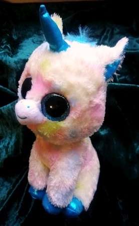 Blitz the Beanie Boo Unicorn. Blue Glitter Eyes! 27cm.