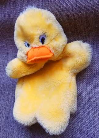 Quack the Duck hand puppet ! 30cm.