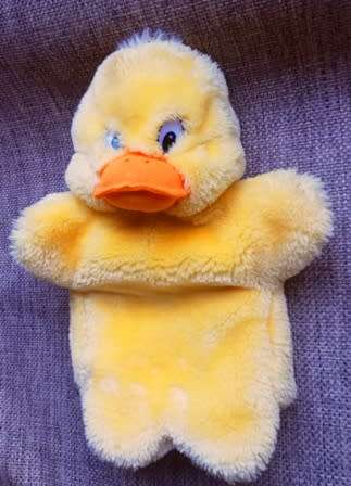 Quack the Duck hand puppet ! 30cm.
