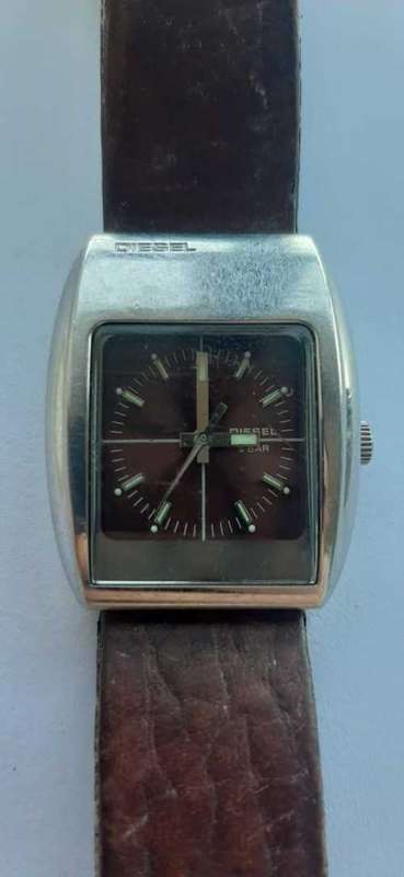 GENUINE DIESEL LADIES WATCH SOLID STAINLESS STEEL!! WITH NEW SWISS BATTERY!!