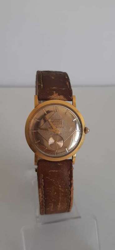 ENICAR VINTAGE LADIES SWISS COLLECTORS PIECE WATCH  (FULLY SERVICED WITH AUTHENTICATION PAPERS)