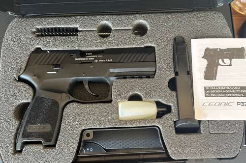 Ceonic P320 (Sig Sauer P320 reflica) 9mm Blank/pepper/teargas Gun