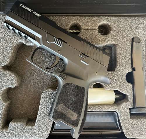 Ceonic P320 (Sig Sauer P320 reflica) 9mm Blank/pepper/teargas Gun