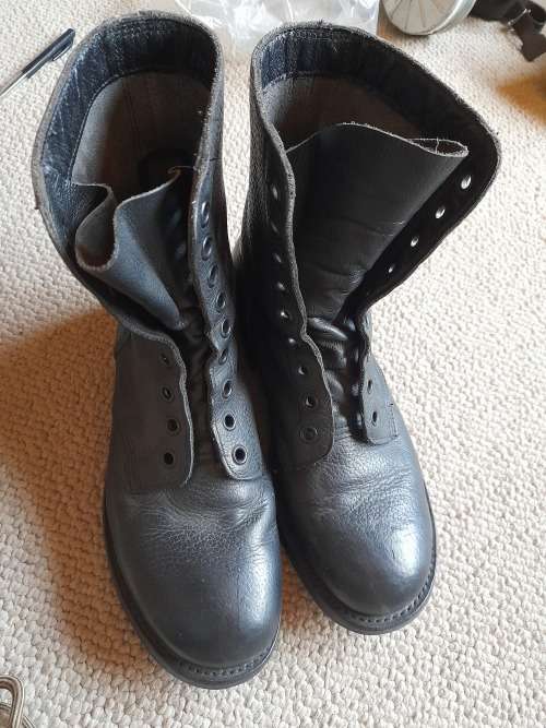 SADF Military boots (Waytread) black size 8