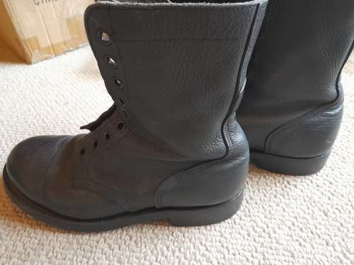 SADF Military boots (Waytread) black size 8