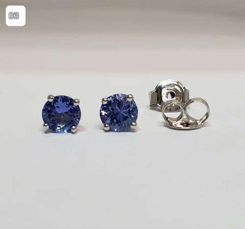 White Gold Tanzanite earrings with 2 x .50ct Tanzanite. (Total 1.00ct)