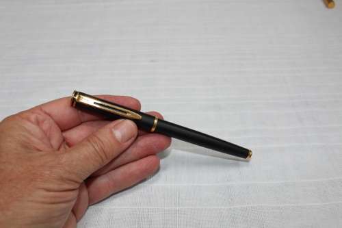 Waterman Hemisphere - matte black with gold trim