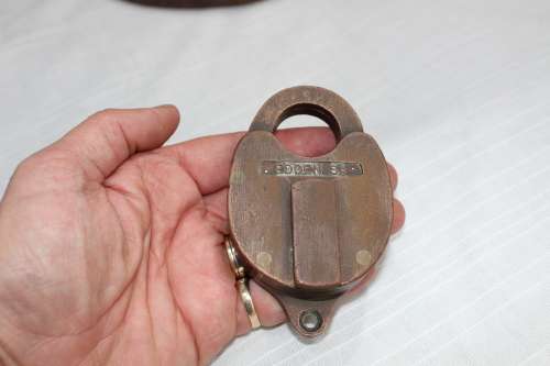 S.A.S./S.A.Railways antique brass padlock
