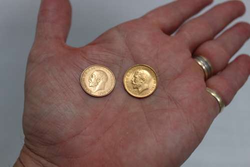Half Sovereigns x 2.....BOTH for R 6400!! See details below