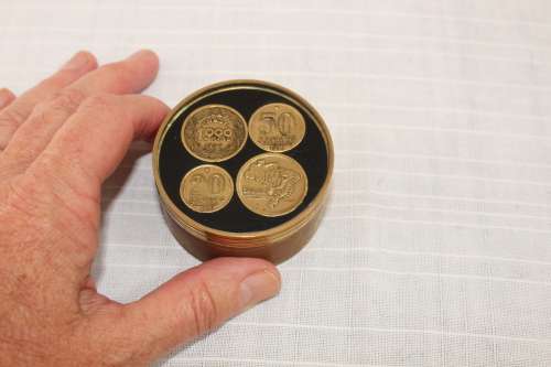 Stunning brass 'trinket' jar made by Alberto Jorge from Rio de Janeiro