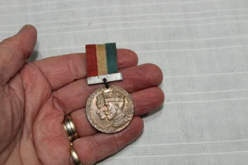 Natal Coronation medallion - note it's the EARLY one - 1911!!