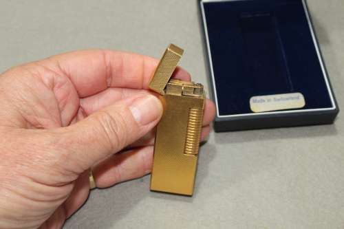 Dunhill Rollagas - original box - excellent condition....see below.....