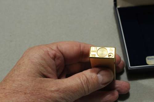 Dunhill Rollagas - original box - excellent condition....see below.....