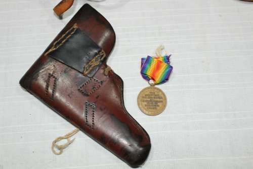WW1 `bundle` - German, Carl Zeiss Binoculars, Luger holster and a WW1 Victory medal
