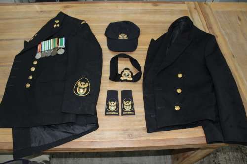 SA Navy medals, badges and uniform - all R 1600!....see below....