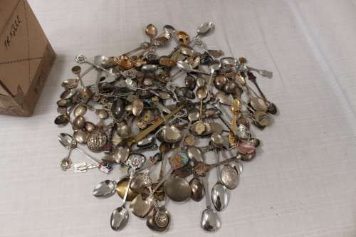 Teaspoons x 103 - take all for R 100!!!