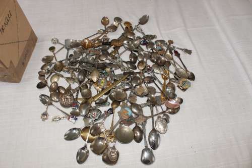 Teaspoons x 103 - take all for R 100!!!