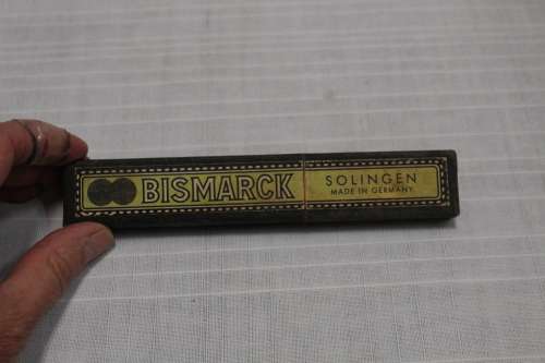 Vintage `Bismark` cuththroat razor - in unbelievable new condition!