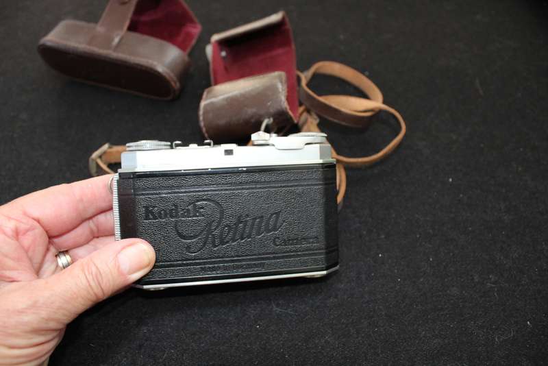 Kodak Retina 1a with leather case - excellent condition.