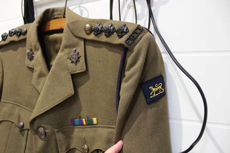 Military jacket - British.....with badges and rank - see below.....