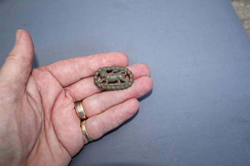Leicestershire Regiment collar badge