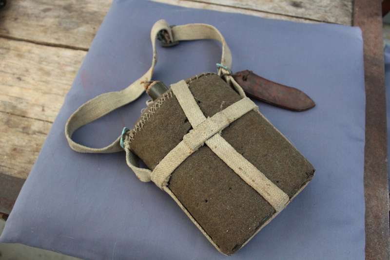 WW2 water bottle - complete