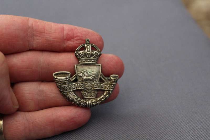 Durban Light Infantry badge - excellent condition!