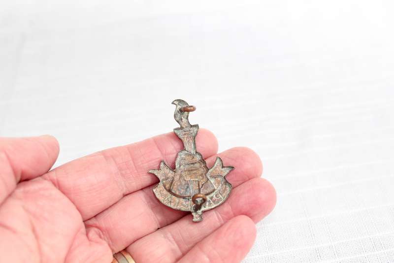 WW2 Youth Training Brigade cap badge