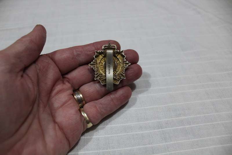 Royal Logistics Corps cap badge - NICE!