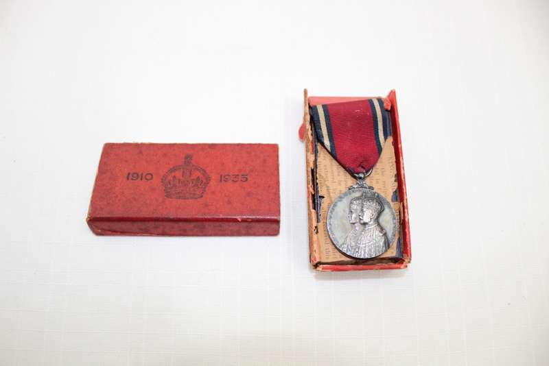 Jubilee silver 1935 medal - original box!