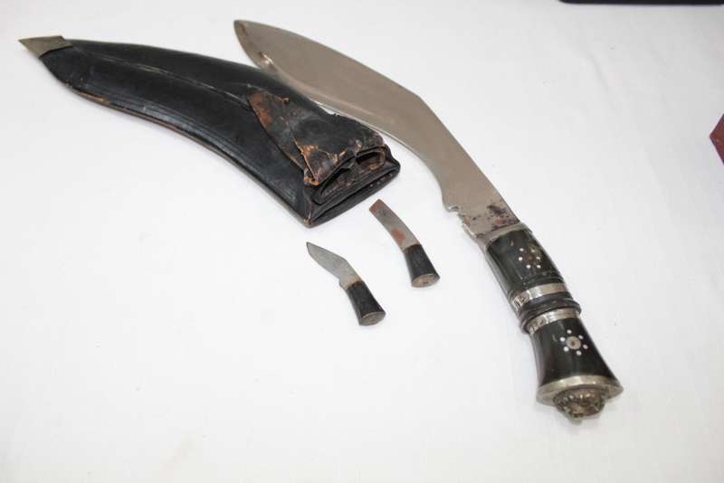Kukri knife/dagger with scabbard
