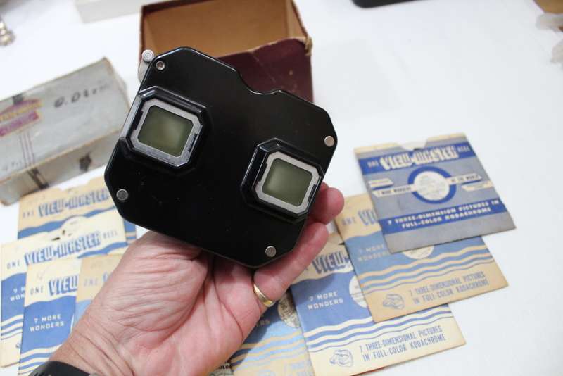 1950`s Viewmaster (original Sawyers) in the box....plus....plus!