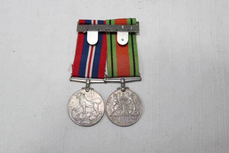 Defence medal and War medal duo.....no naming - excellent!