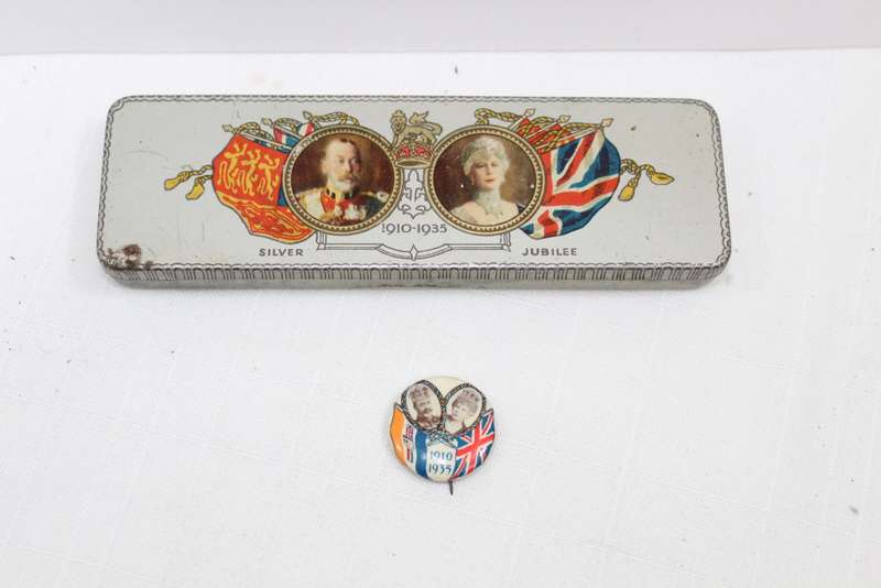 Royal Jubilee 1910-1935 tin and rare pin!!