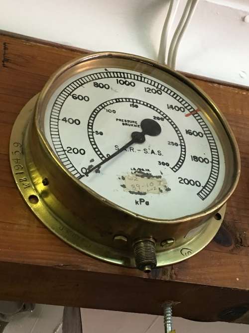 SAR BRASS PRESSURE GAUGE