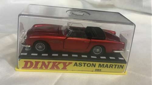 Dinky Toy Aston Martin DB5 IN ORIGINAL BOX