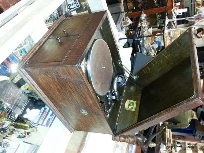 Original His Master's Voice GRAMOPHONE -  The Gramophone Co, LTD  Hayes / Middlesex / England  1928