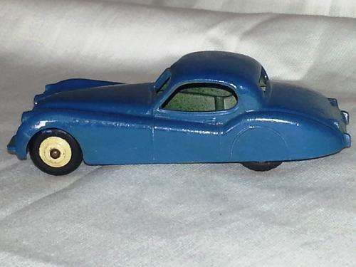DINKY TOYS 157 JAGUAR MADE IN ENGLAND MECCANO LTD