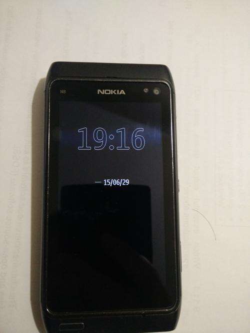 Nokia N8 touch screen smartphone