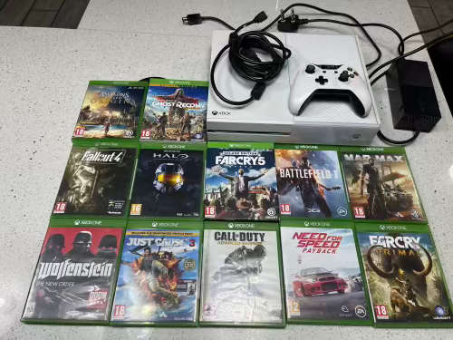 XBOX ONE WITH 12 GAMES