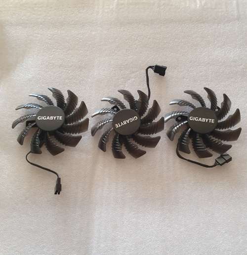 Gigabyte Trio Gpu Replacement fan set 4pin connectors (75mm)