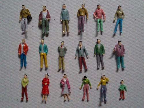 100 x Scale H0 Figures handpainted FREE SHIPPING !!!!