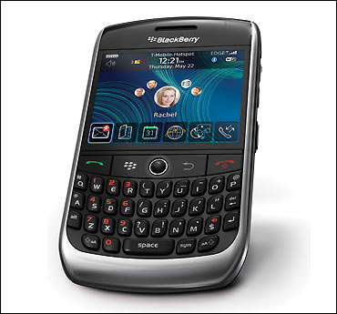 brand new blackberry 8900 javalin