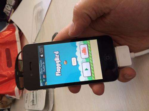 GREAT CONDITION i PHONE4 16g with all the packaging including FLAPPY BIRD