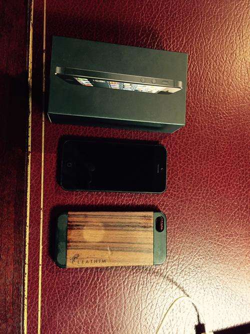 Iphone 5 in excellent condition