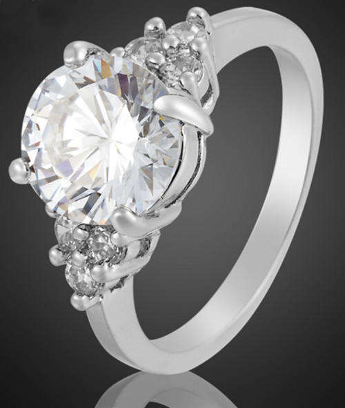 18K WHITE GOLD PLATED SIMULATED DIAMOND LADIES RING