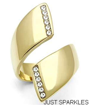 STUNNING YELLOW GOLD PLATED SIMULATED DIAMOND LADIES RING