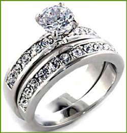 18ct WHITE GOLD PLATED SIMULATED DIAMOND WEDDING SET